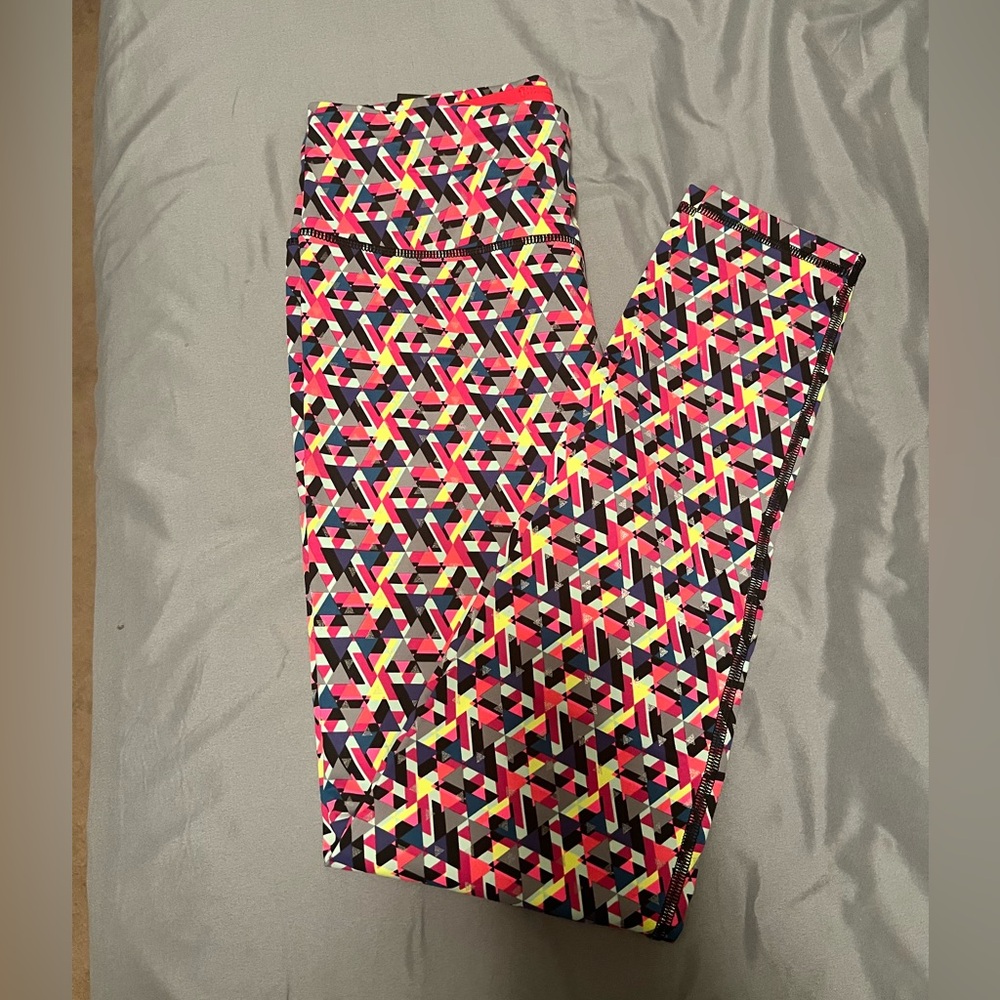 Victoria Secret VSX Knockout Tight. Multicolor. Size M